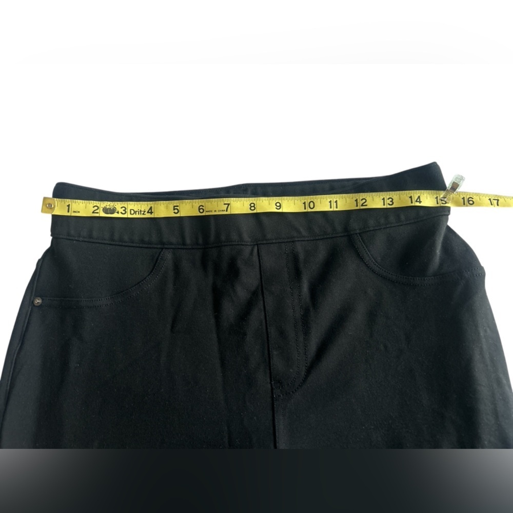 SPANX Black Leggings with Elastic Waistband, back pockets and Tapered Fit Sz L - Picture 9 of 9